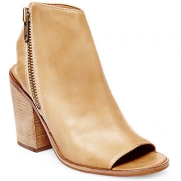 EUC STEVE MADDEN terraa peep toe tan leather heels size 8 - Picture 3 of 13